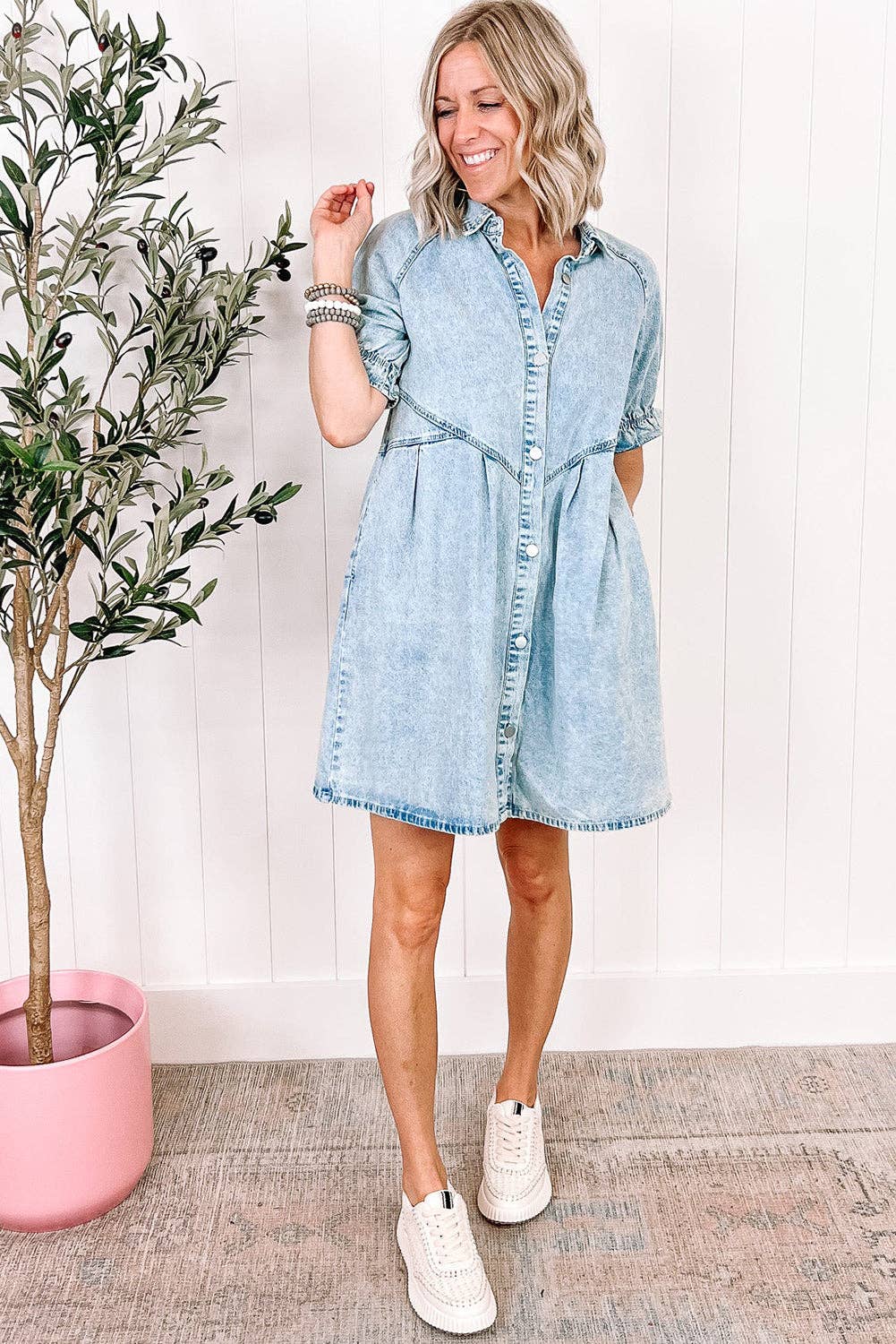 Mineral Wash Ruffled Short Sleeve Buttoned Denim Dress: Beau Blue / S / 82%Cotton+10%Polyester+8%Viscose