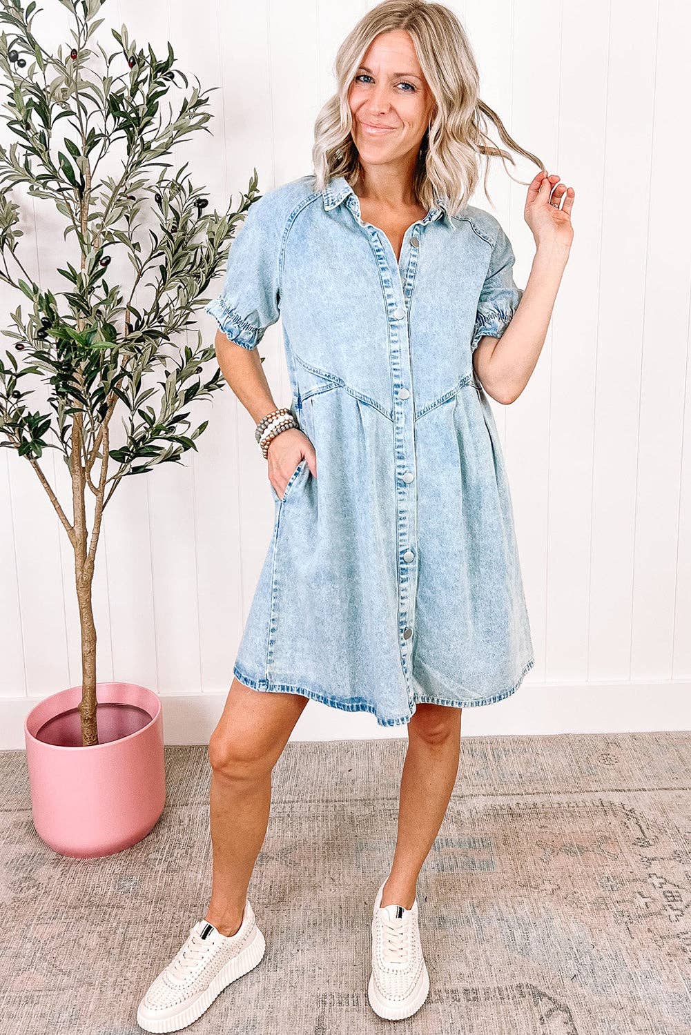 Mineral Wash Ruffled Short Sleeve Buttoned Denim Dress: Beau Blue / S / 82%Cotton+10%Polyester+8%Viscose